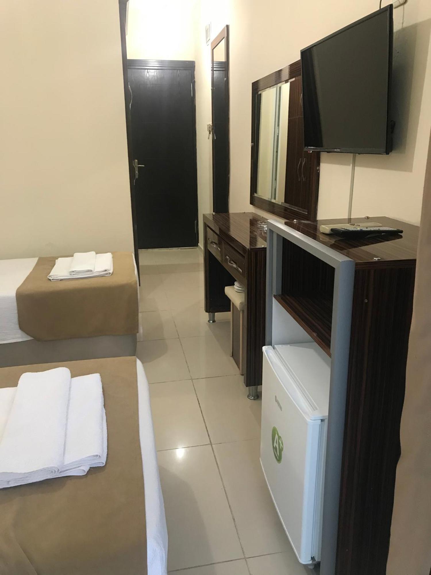Tuemay Hotel بيتيس الغرفة الصورة